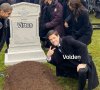Grant Gustin Next to Oliver Queens Grave 06022020130629.jpg